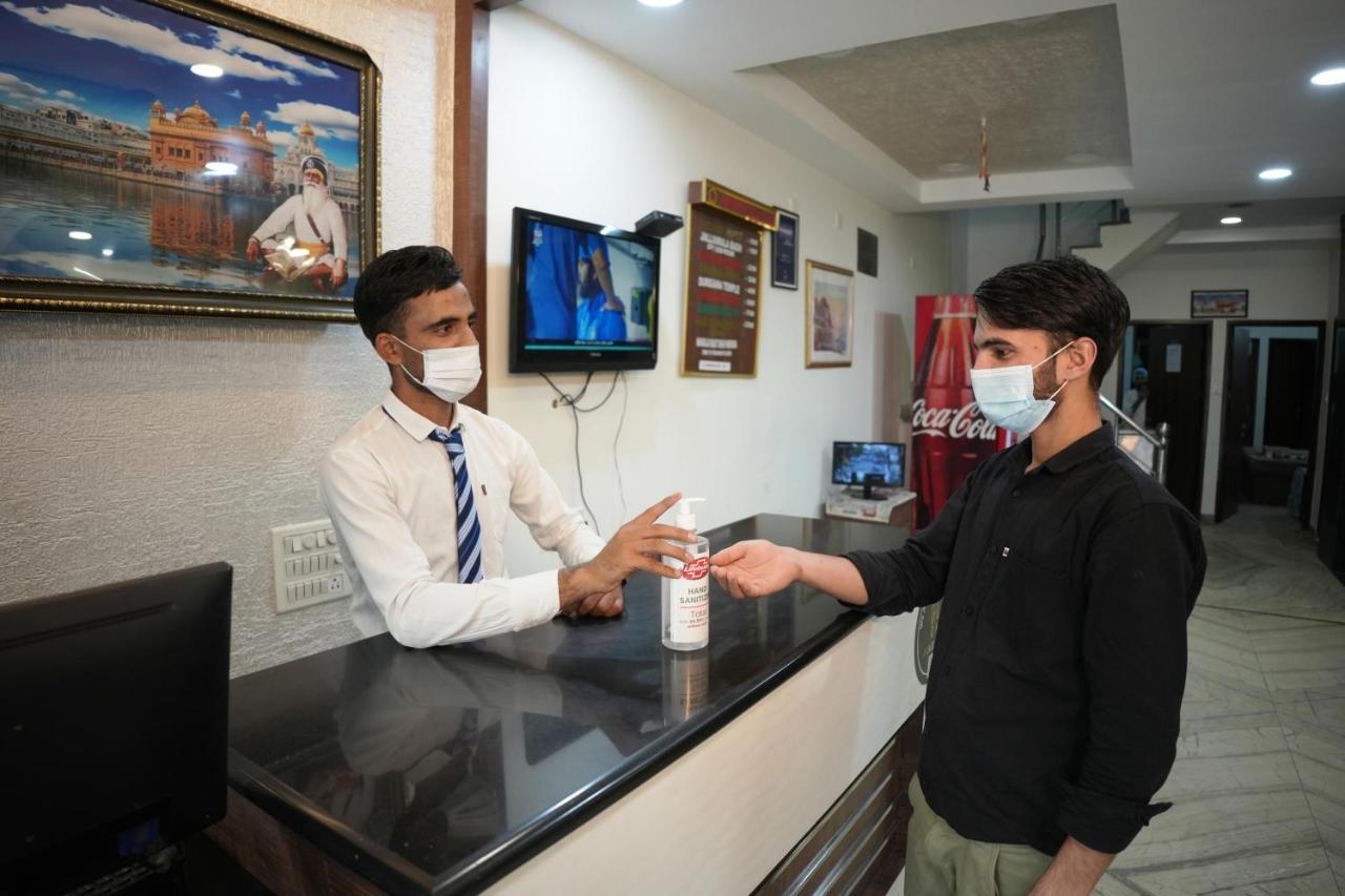 Hotel Holiday Comfort Amritsar Ngoại thất bức ảnh