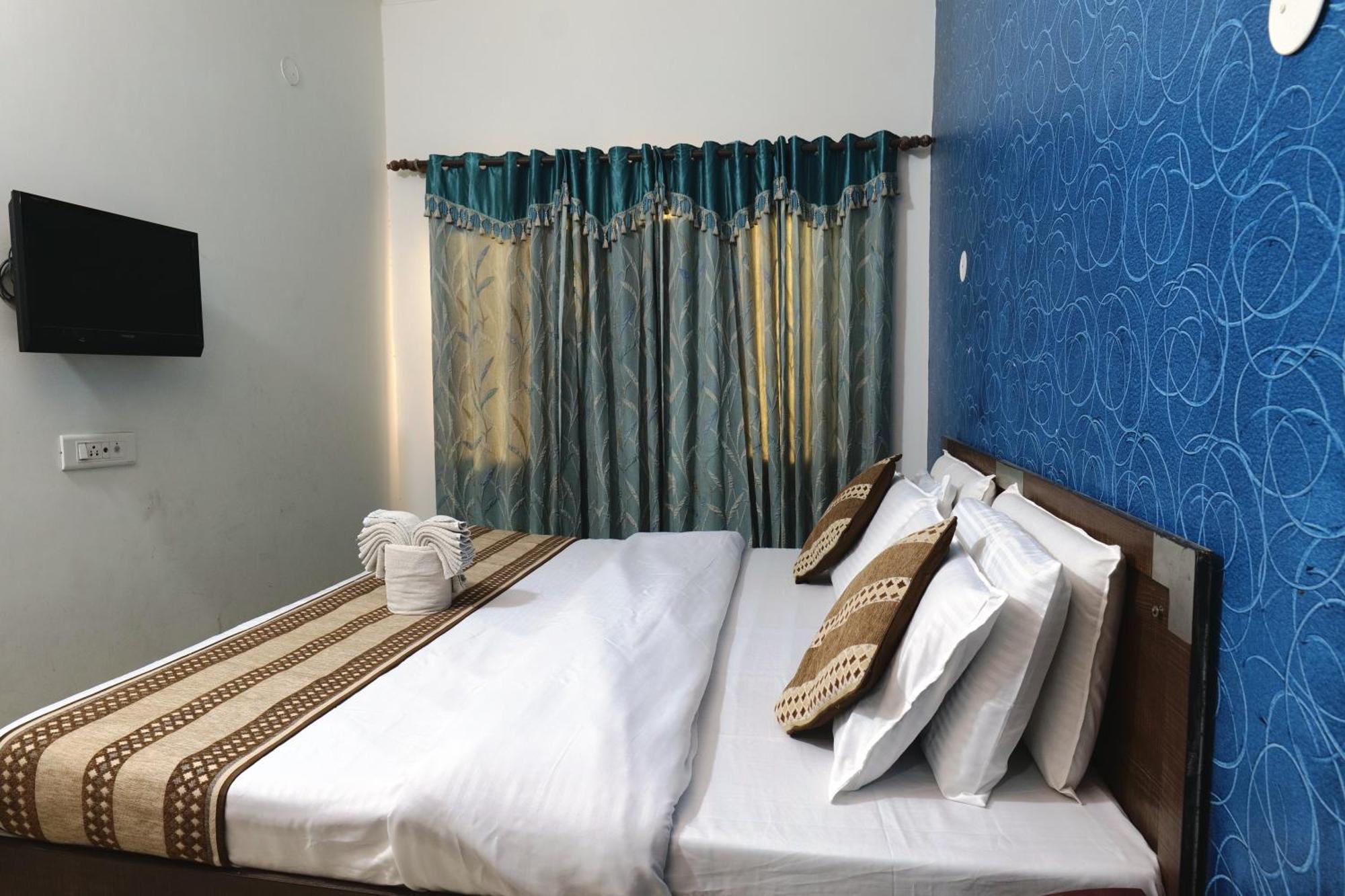 Hotel Holiday Comfort Amritsar Ngoại thất bức ảnh