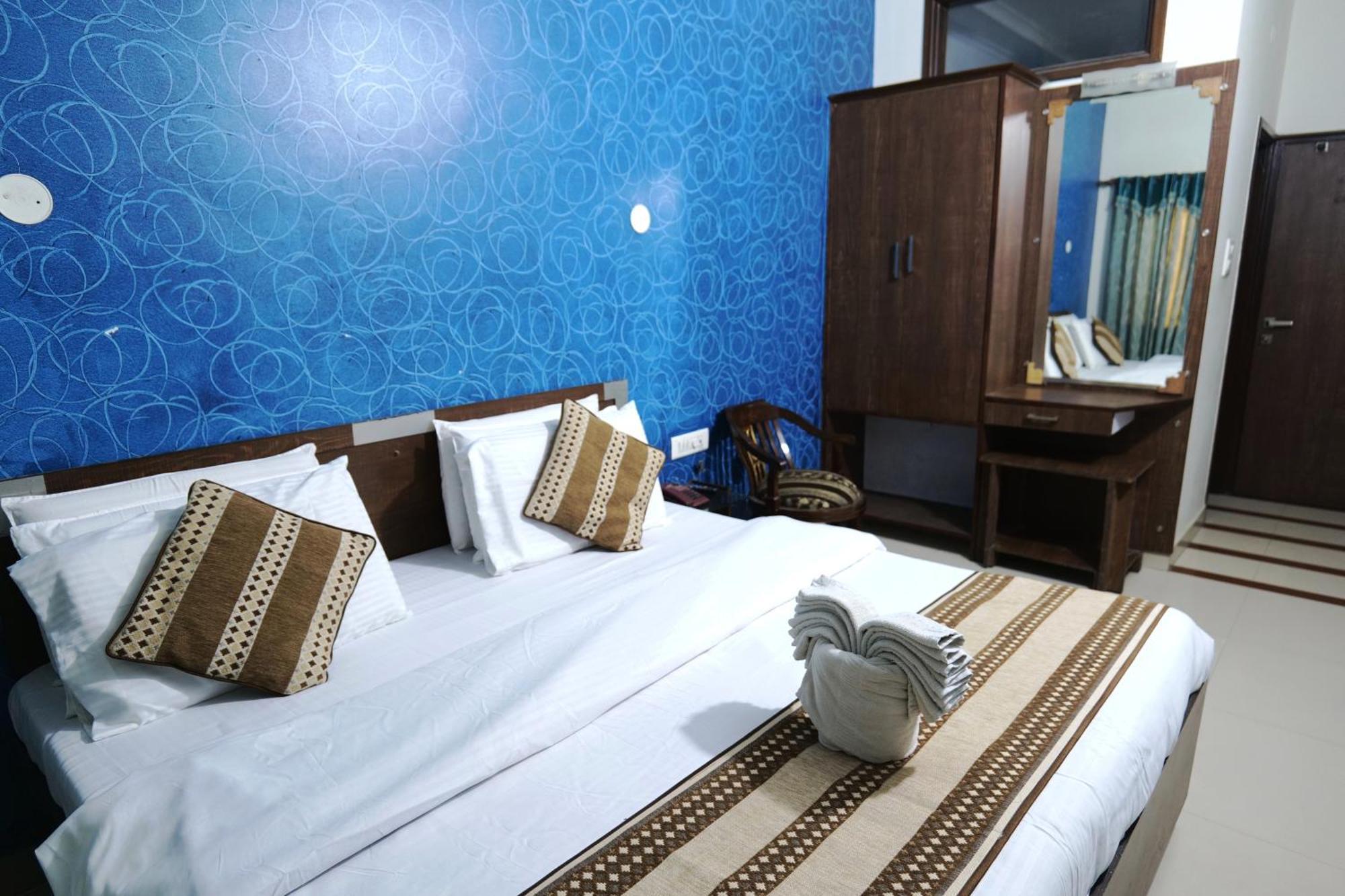 Hotel Holiday Comfort Amritsar Ngoại thất bức ảnh