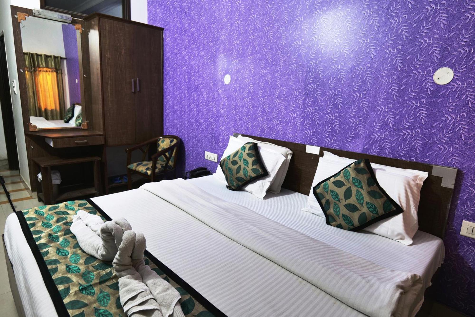 Hotel Holiday Comfort Amritsar Ngoại thất bức ảnh