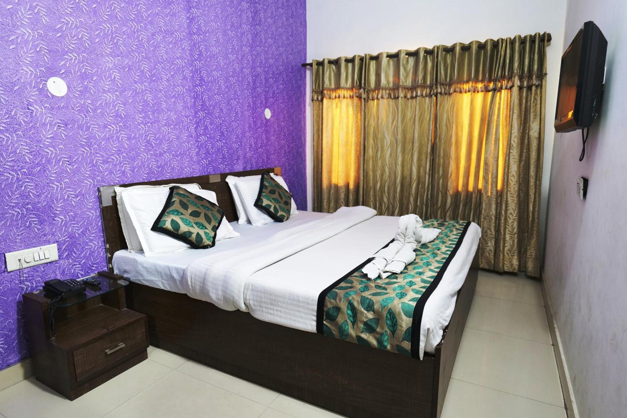 Hotel Holiday Comfort Amritsar Ngoại thất bức ảnh