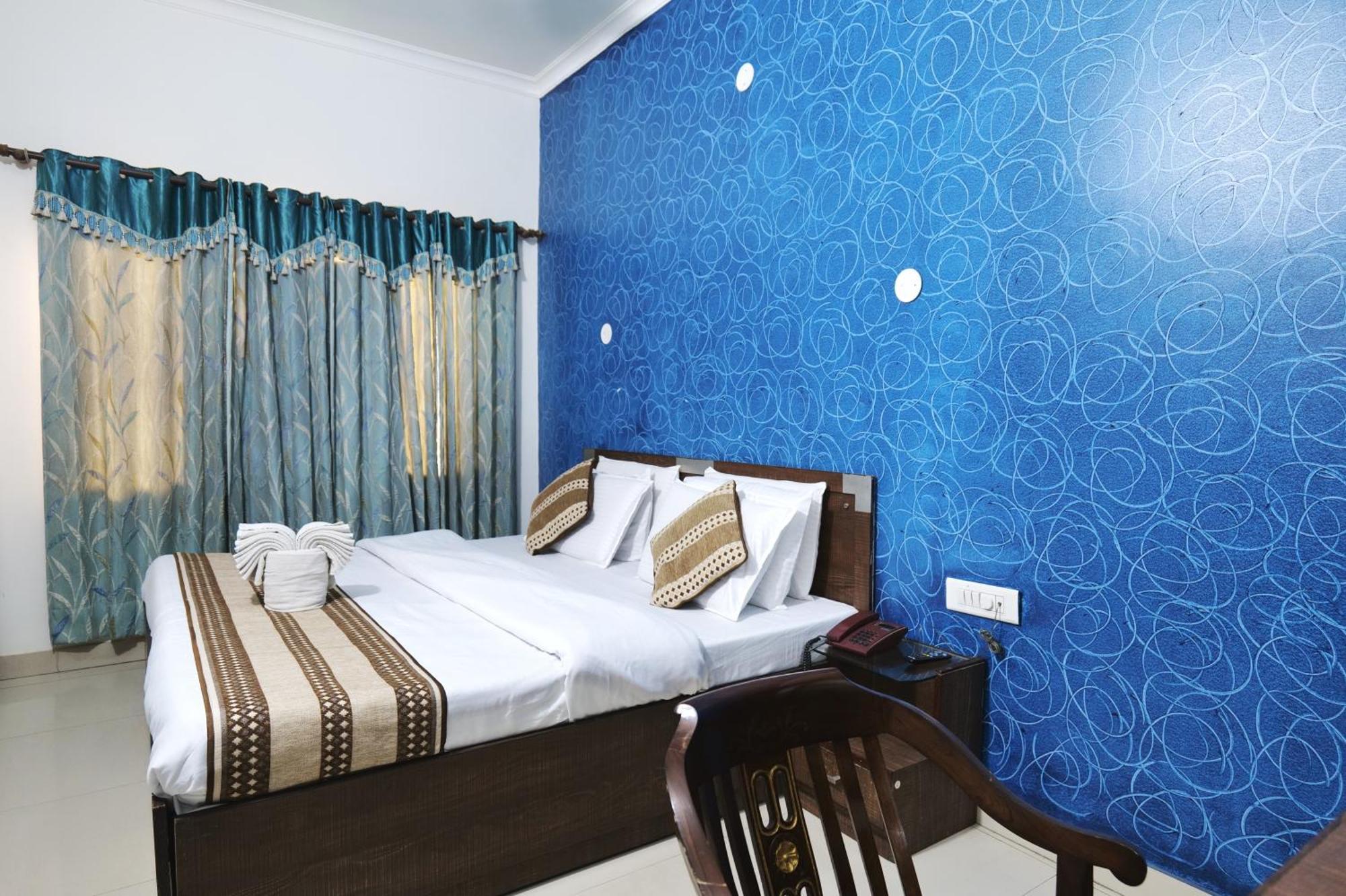 Hotel Holiday Comfort Amritsar Ngoại thất bức ảnh