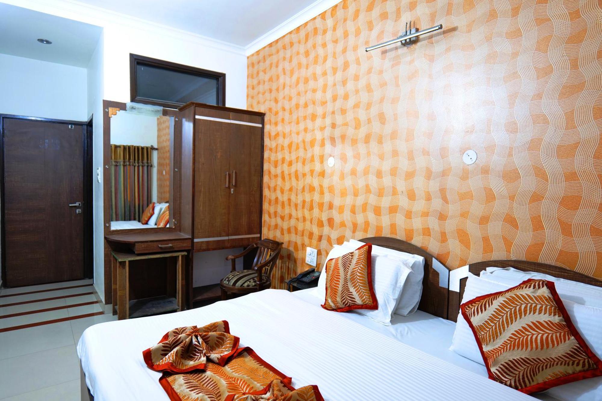 Hotel Holiday Comfort Amritsar Ngoại thất bức ảnh