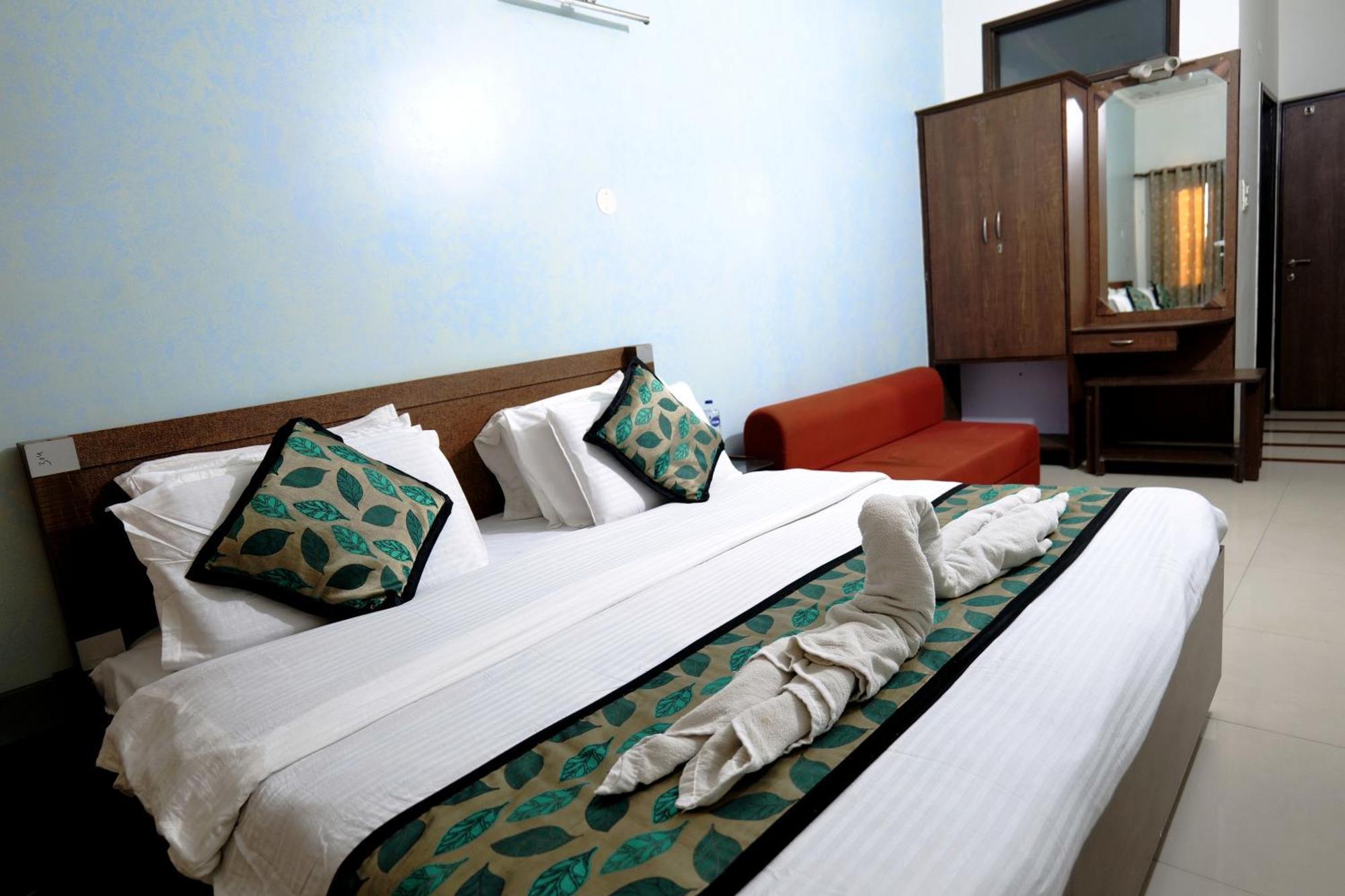Hotel Holiday Comfort Amritsar Ngoại thất bức ảnh