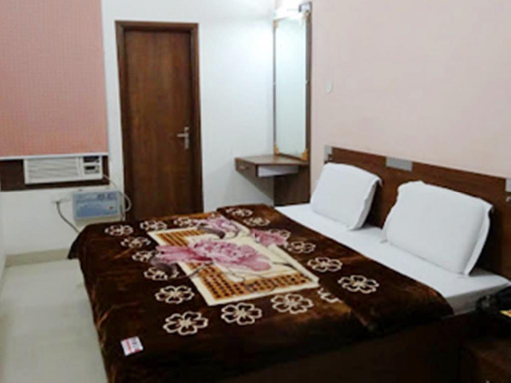 Hotel Holiday Comfort Amritsar Ngoại thất bức ảnh